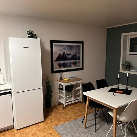 טרומסה Leilighet I Rolig Gate Med Utsikt Og Gratis Parkering מראה חיצוני תמונה